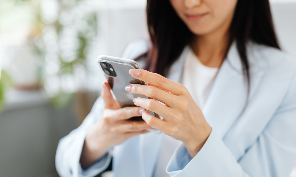 派遣社員のカードローン審査｜通りやすい5社と在籍確認の対処法