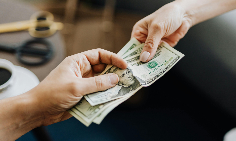 スーパーブラックでも借りられる？正規の消費者金融7選を解説